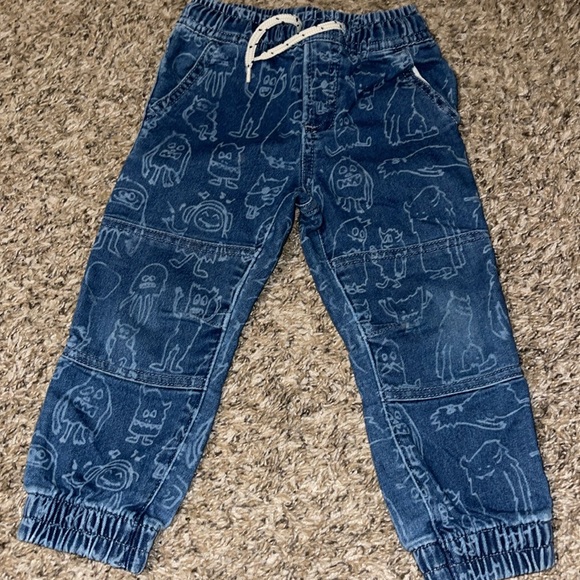 Set of 4 jeans, size 2TODDLER - Picture 5 of 7